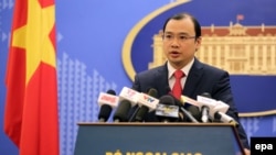 越南外交部发言人黎海平在河内举行记者会（资料照）