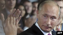 Vladimir Putin Leonid Brejnevlə müqayisə edilə bilməz