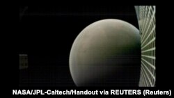 Planeta Mars fotografisana sa udaljenosti od 6000 kilometara - sa eksperimantalnog satelita Mars Cube One