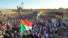 Les manifestants soudanais célèbrent le premier anniversaire de la révolution qui a chassé l'ex-président Omar al-Bashir