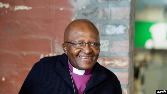  Ông Desmond Tutu.