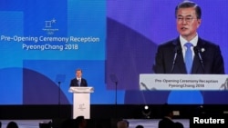 문재인 한국 대통령이 9일 평창에서 열린 동계올림픽 개회식 리셉션에서 연설하고 있다.