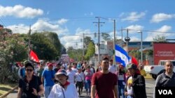 Expertos consultados por la Voz de América reiteraron que eventos masivos ponen en riesgo la salud de la población. (Foto Houston Castillo Vado)