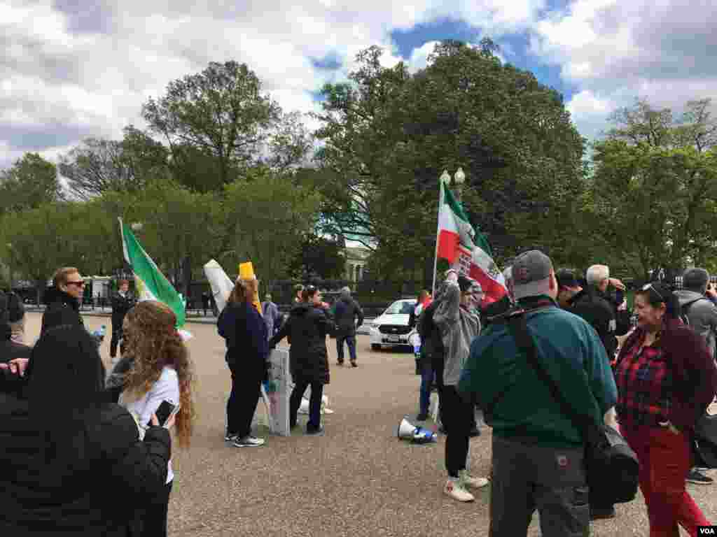 Protest next to the White House for concerns about Reza shah mummy, تجمع مقابل کاخ سفید با ابراز نگرانی برای مومیایی رضا شاه 