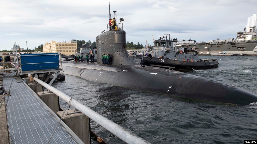 美国海军“康涅狄格”号核动力潜艇(USS Connecticut)2021年5月27日离开位于华盛顿州的一个军港前往印太地区执行任务（美国海军照片）(photo:VOA)