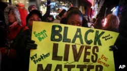 美多地爆发示威，抗议纽约黑人被警察锁喉致死 
