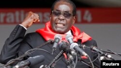 VaRobert Mugabe