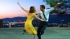 "La La Land" หนังรักแนวละครเพลงแทรกตัวเข้า Top 5 กับกระแสความสำเร็จในงานลูกโลกทองคำ