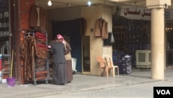 At local shops in Riyadh, Saudi Arabia, workers say they fear the fallout between Saudi Arabia and Iran and the general chaos in the region will eventually disrupt the tranquility in the Saudi capital, Jan. 26, 2016 (H. Murdock/VOA)