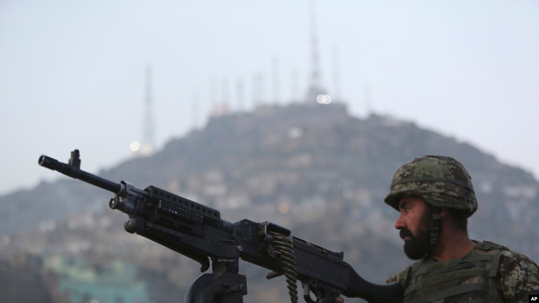 Seorang tentara Afghanistan tengah bertugas di Kabul (Foto: dok).