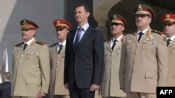 Президент Башар Асад и его генералы