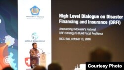 Wakil Presiden Jusuf Kalla memaparkan pengalaman Indonesia menangani bencana sejak 2004 dalam Pertemuan IMF-Bank Dunia di Bali, Rabu, 10 Oktober 2018. (Foto: Humas Kemenkeu RI)