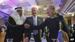 Hillary Clinton: Beşar Esed dê Hesaba Kiryarên Xwe Bide