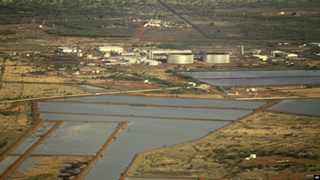 An aerial view of the Heglig oil processing facility in Sudan's South Kordofan state, June 2, 2010 (file photo).