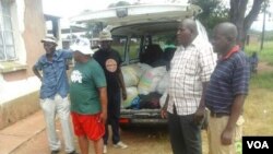 Amalunga eTsholotsho Transporters Association anika uzulu uhluphekileyo ukudla.