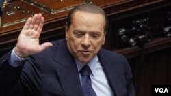 Los rumores sobre la posible renuncia de Berlusconi circulan en los mercados financieros.