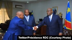 Mokonzi Félix Tshisekedi (D) ya Congo démocratique ayambi ministre Jean-Jacques Bouya (C) ya équipement ya terriotoire mpe ya misala ministre yaminene ya Congo-Brrazzaville na Cité ya Union africaine, Kinshasa, 22 août 2019. (Twitter/Présidence RDC)