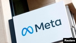 FOTO DE ARCHIVO: El logotipo del grupo empresarial Meta Platforms se ve en Bruselas, Bélgica, el 6 de diciembre de 2022. REUTERS