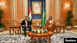 علی فالح‌الزیدی، نخست وزیر عراق، در دیدار با محمد بن سلمان، ولیعهد عربستان سعودی (چهارشنبه ۲۲ مهر)