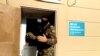 Polisi Rusia Gerebek Kantor Pemimpin Oposisi dalam Unjuk Kekuatan Pasca-Pemilu