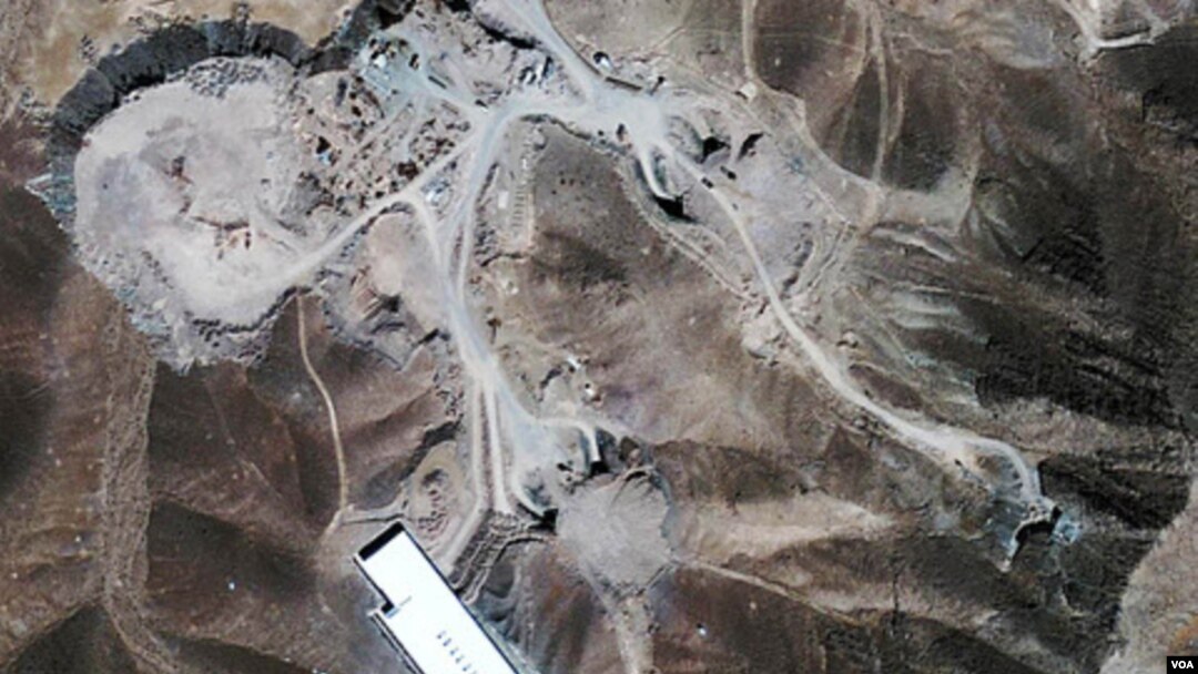 Foto satelit pembangunan fasilitas nuklir Iran di Fordo, dekat kota suci Qom (foto: dok).