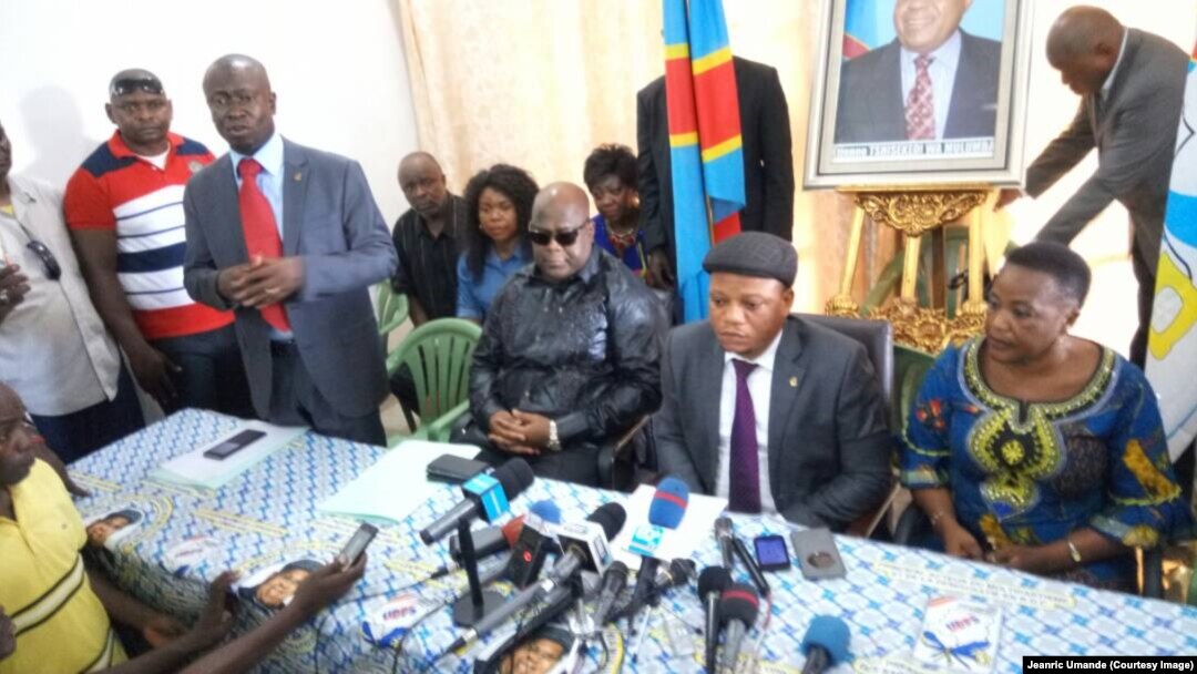Abahurikiye m'urunani Rassemblement mu kiganiro n'abamenyeshamakuru i Kinshasa, RDC, 22 avril 2017.