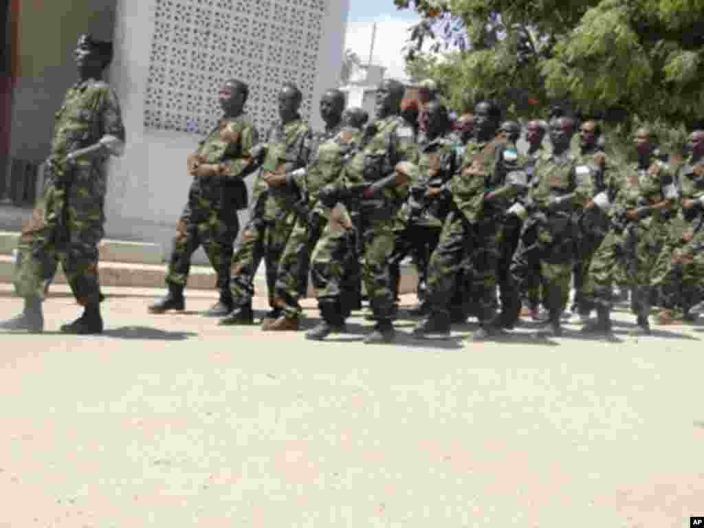 Sawirro: Qaar ka tirsan Ciidamada Dowladda KMG