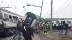 اٹلی میں مسافر ریل گاڑی پٹری سے اتر گئی