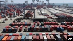 California eyaletindeki Long Beach limanı