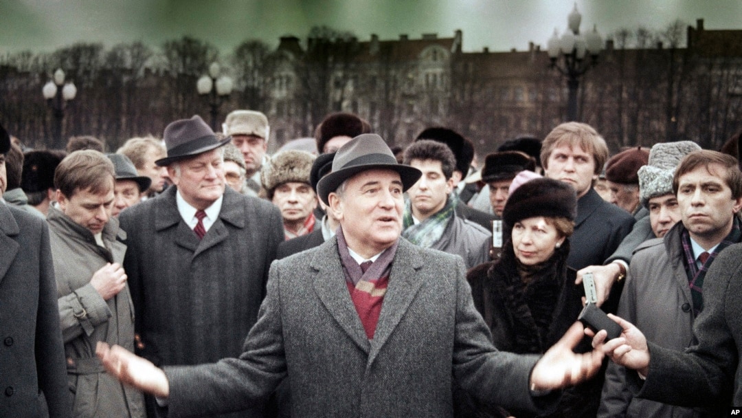 Михаил Горбачев в Вильнюсе. 11 января 1990г.