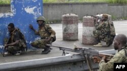 Ouattara'ya bağlı askerler mevzi alıyor