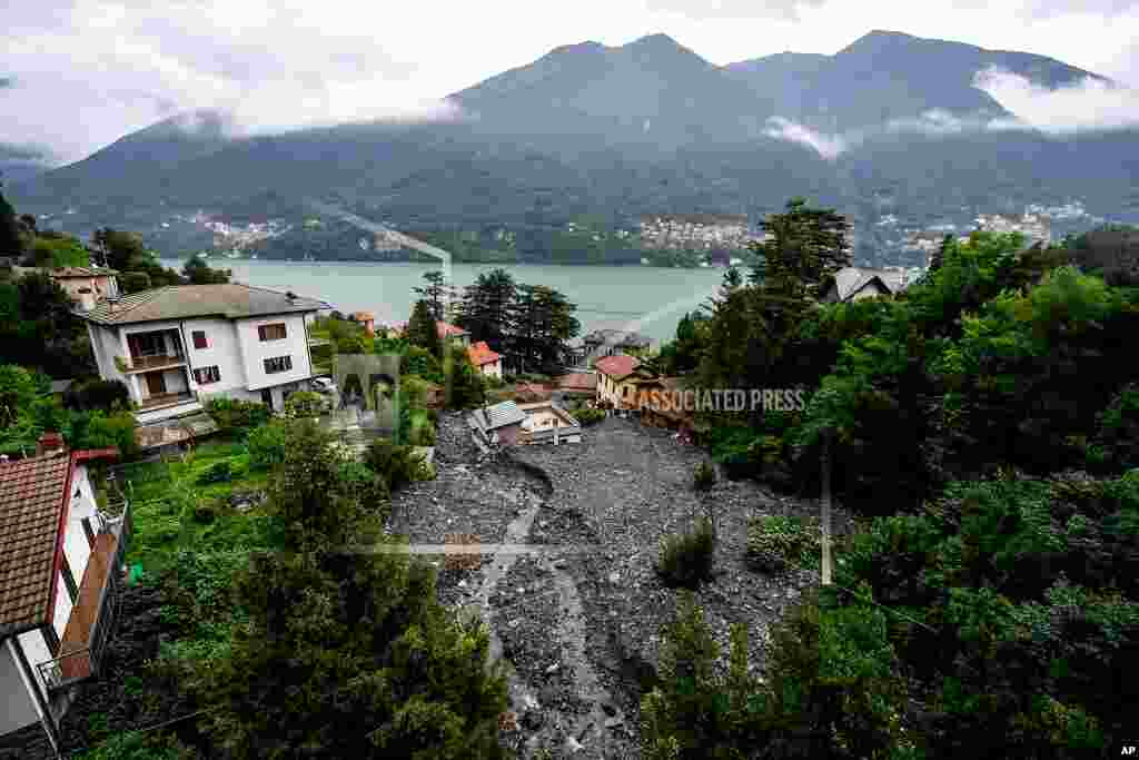 이탈리아 북부 라글리오 지역 코모 호수 주변 마을에 집중 호우로 산사태가 발생했다. 