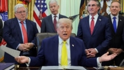 唐纳德·特朗普(Donald Trump)总统在白宫椭圆形办公室向记者发表讲话。(2026年6月4日)