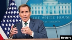 El portavoz de Seguridad Nacional de la Casa Blanca, John Kirby, responde a una pregunta durante una conferencia de prensa en la Casa Blanca en Washington, EEUU, el 12 de diciembre de 2024. Aquí también anunció el nuevo paquete de ayuda militar a Ucrania.