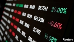 2026년 4월 22일, 호주 시드니의 호주증권거래소(ASX) 전광판에 주가가 표시되고 있다.