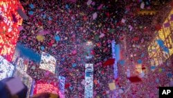 资料照片：2023年1月1日，纽约时代广场的新年庆祝活动。（美联社照片）