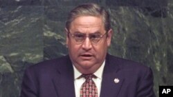 On June 8, 1998, President of El Salvador Armando Calderon delivers a speech at the United Nations.