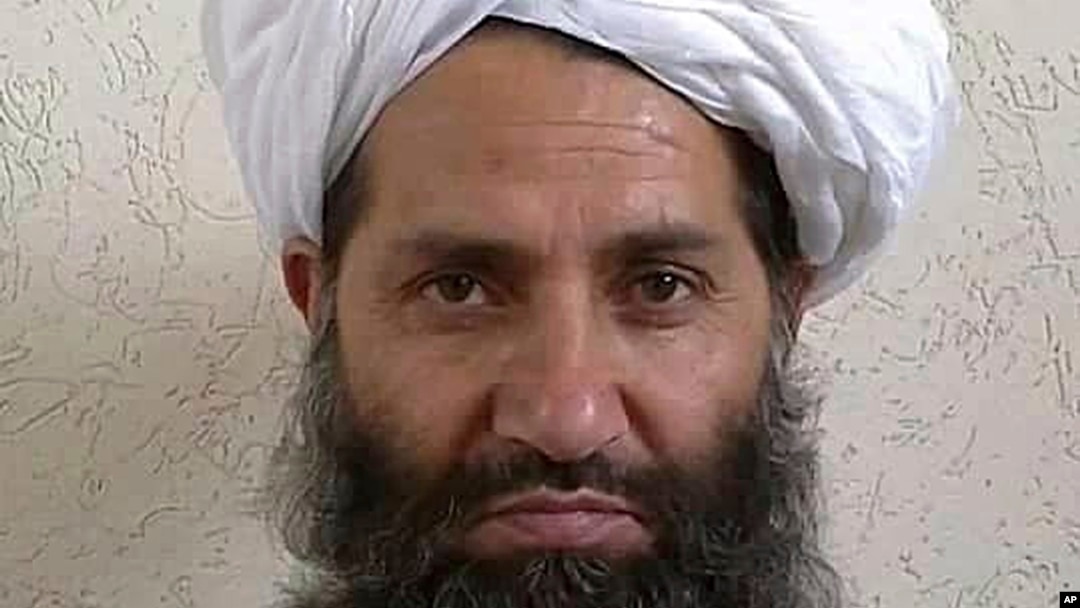 د طالبانو د مشر په دغه فرمان کې همدارنګه ویل شوي چې د "خپلوۍ او شخصي اړیکو پر بنسټ دې چاته له وظیفې ورکولو څخه په ککله ډډه وکړي."