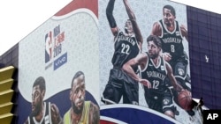 2019年NBA上海賽海報赛海报