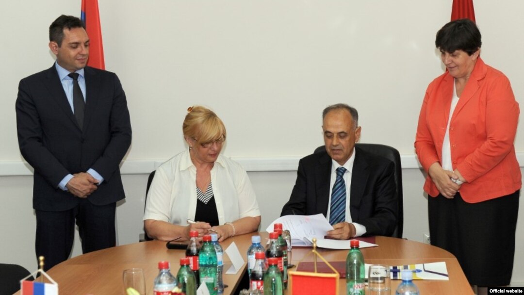 Dušan Perović i Dragana Kalinović potpisali dva protokola (rtcg.me)
