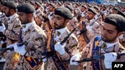 Pasukan Korps Garda Revolusi Islam (IRGC) melakukan parade di Teheran (foto: dok). 