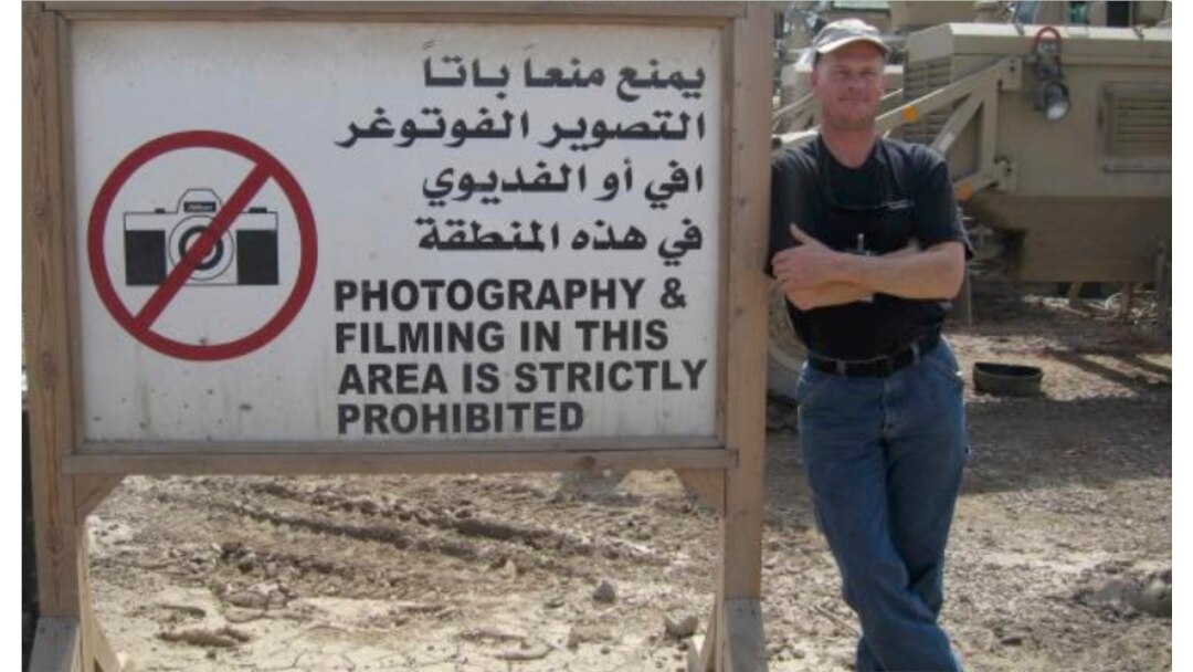 Mark Frerichs, seorang kontraktor asal Illinois, berpose dalam sebuah foto yang diambil di Irak pada waktu yang tidak disebutkan. Frerichs telah diculik di Afghanistan pada Januari 2020. (Foto: AP)