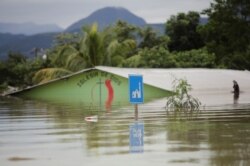 Una iglesia evangélica sumergida en Pimienta, Honduras, el 5 de noviembre de 2020, tras el paso de la tormenta tropical Eta.