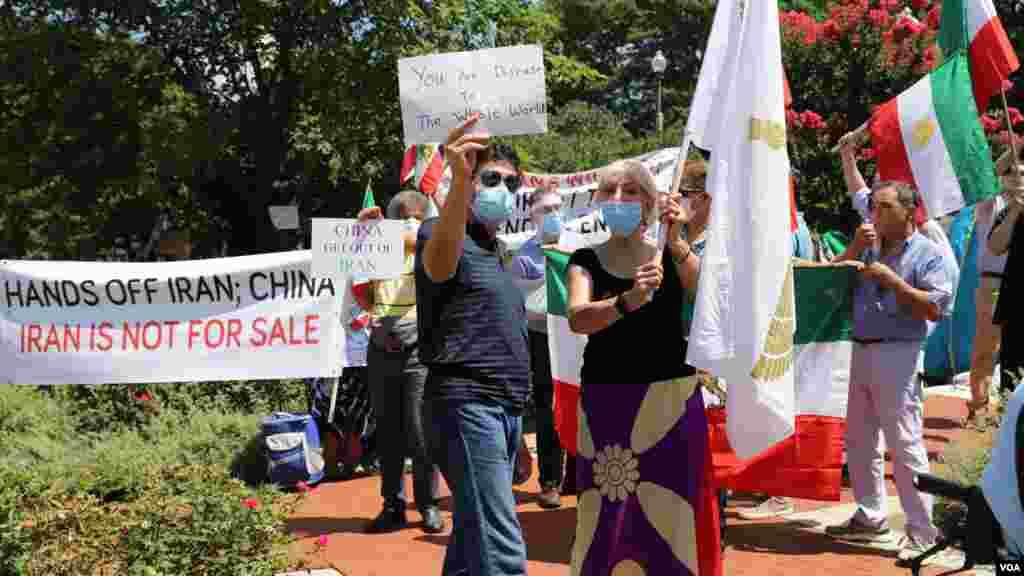 ایرانی‌-‌آمریکایی‌های منطقه واشنگتن با حضور مقابل سفارت چین، علیه توافق پیشنهادی بلندمدت ایران و چین دست به تظاهرات زدند. 