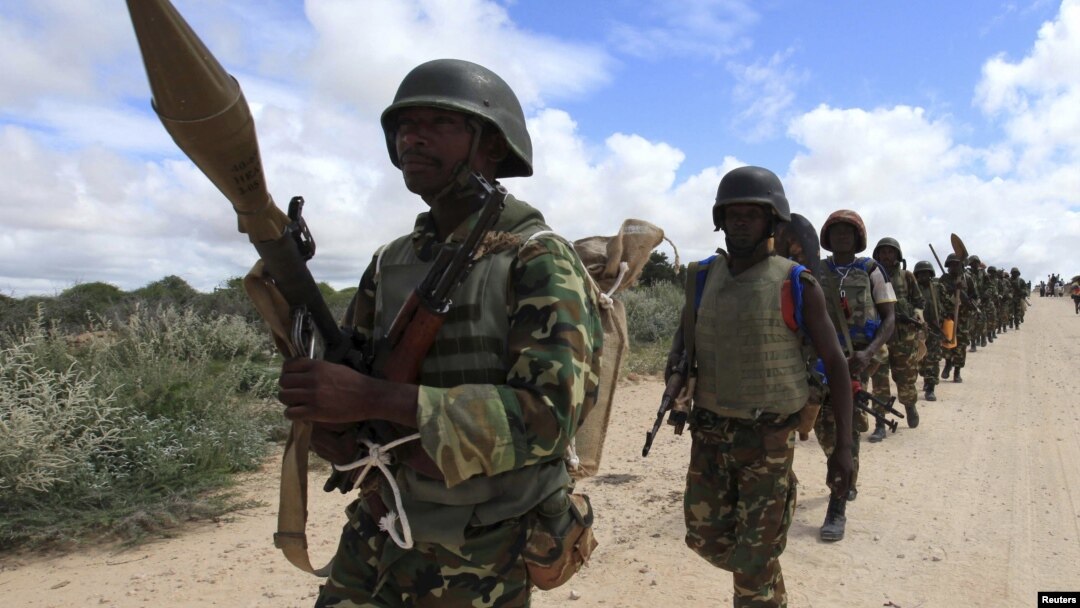 Misi Uni Afrika di Somalia (AMISOM) melakukan patroli di pinggiran Mogadishu, Somalia (foto: dok). 