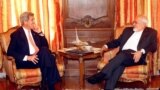 در حالی وزیرای خارجه آمریکا و ایران در نیویورک دیدار می کنند که اندیشکده &quot;چتم هاوس&quot; جان کری و محمد جواد ظریف&nbsp; را به عنوان یکی از نامزدهای دریافت جایزه سال ۲۰۱۶ خود اعلام کرد.<br />
چتم هاوس می گوید این دو به دلیل نقش اساسی که در سال ۲۰۱۵ در رسیدن به توافق جامع هسته ای داشتند، به طور مشترک نامزد دریافت این جایزه شده اند.