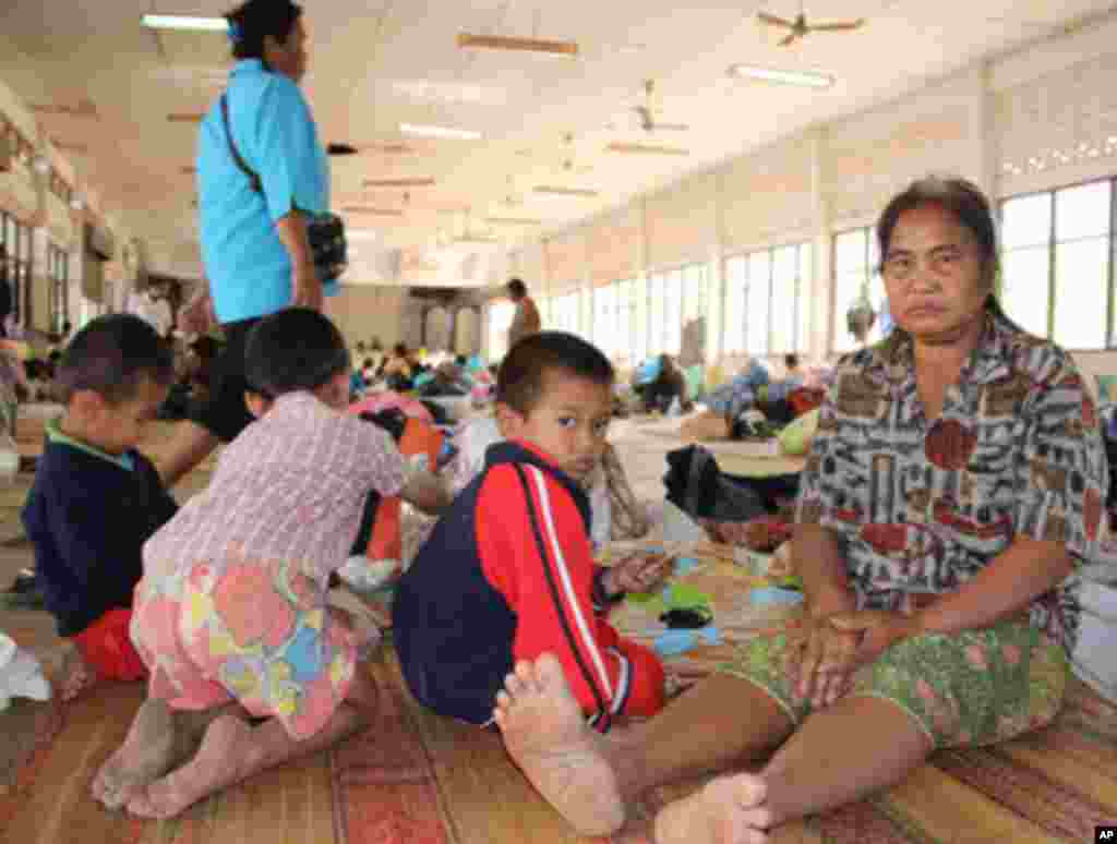 Juntee Patthapin, a villager who fled fighting between Thai and Cambodian troops, Si Sa Ket, Thailand, February 8, 20011, (VOA - Danieal Schearf)