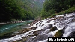 Reka Tara u regionu centralne Crne Gore, u Nacionalnom parku Durmitor (Foto: AP/Risto Božović)