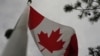 Bendera Kanada yang dipasang di salah satu area di wilayah Toronto, pada 19 September 2024. (Foto: AP/Angie Wang)