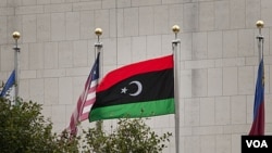 Bendera Baru Libya berkibar di halaman markas besar PBB selama berlangsungnya Sidang Umum ke 66 di New York (20/9).